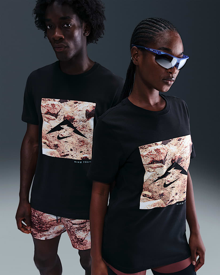 ★Nike★ Dry Fit Men's Trail Running T-Shirt FQ3915-013 Nike Dri-FIT Men's Trail Running T-Shirt. Nike.com